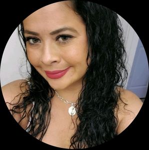 Meet your Posher, Alejandra